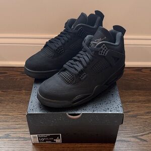 Air Jordan Men's 4 Retro Black Cats. Size 10.5